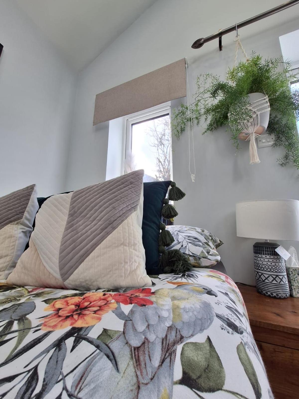 New, Stylish Studio Flat With Private Patio And Free On-Street Parking Check Out At 11Am Μπόρνμουθ Εξωτερικό φωτογραφία