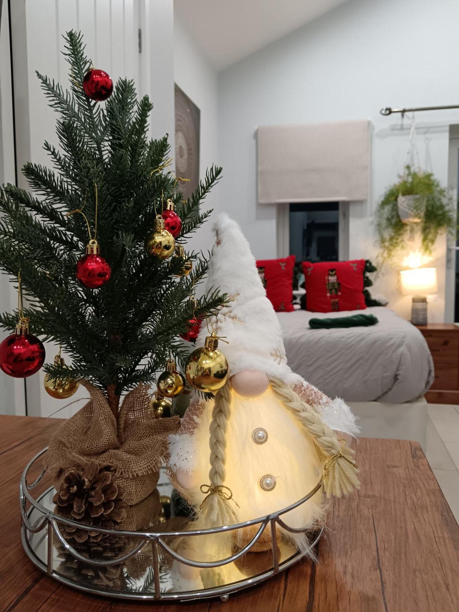 New, Stylish Studio Flat With Private Patio And Free On-Street Parking Check Out At 11Am Μπόρνμουθ Εξωτερικό φωτογραφία